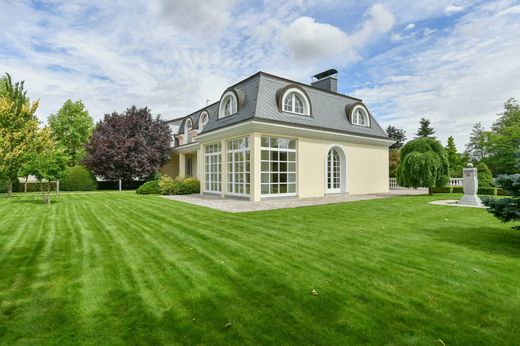 Villa à Průhonice, Okres Praha-západ