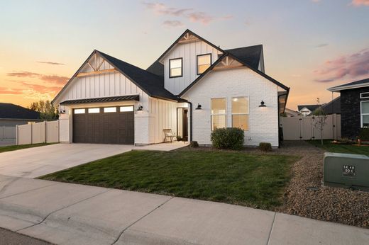 Detached House in Star, Ada County