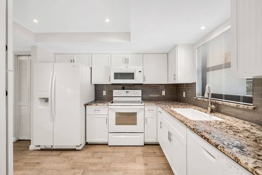 Apartment in Naples, Collier County