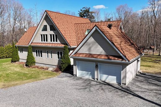 Detached House in Rigaud, Montérégie