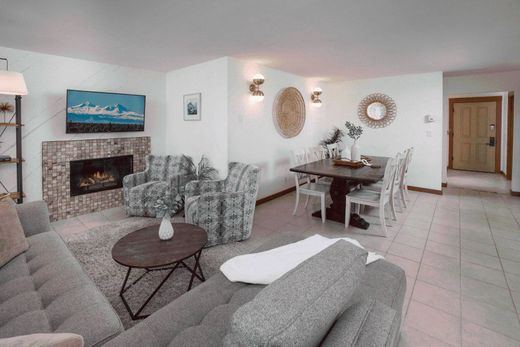 Apartment in Bend, Deschutes County