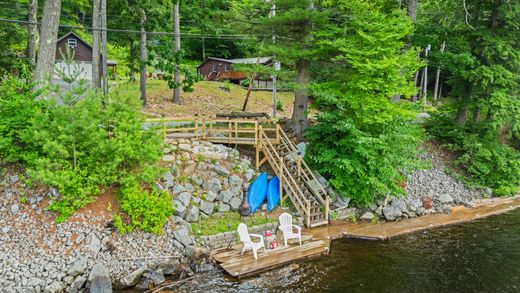 Casa en Lake Luzerne, Warren County