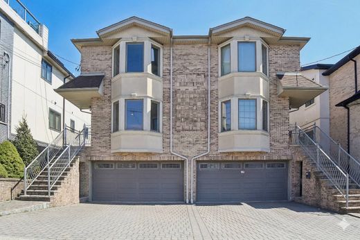 Duplex in Palisades Park, Bergen County