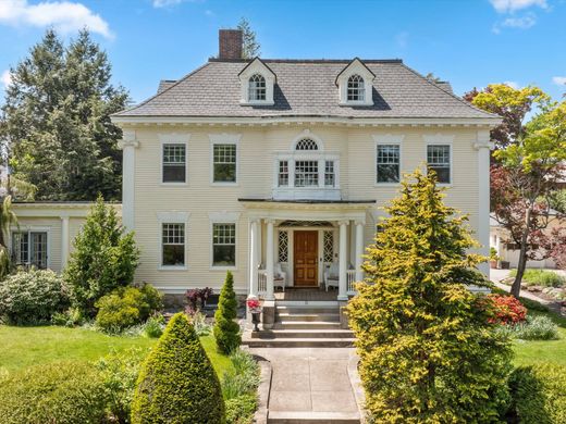 Detached House for sale in Worcester