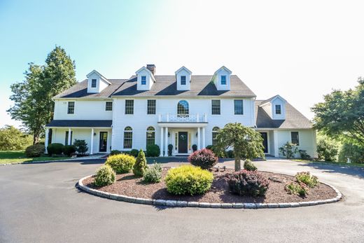Detached House in Brookfield, Fairfield County