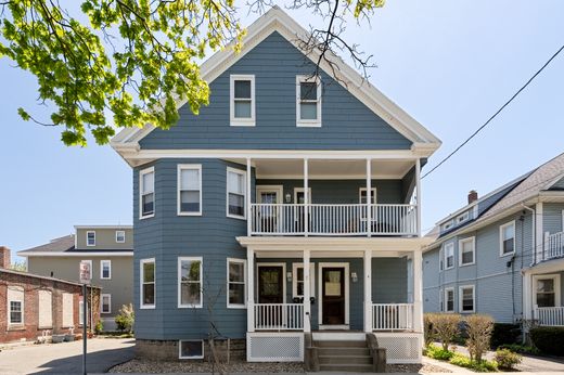 Apartment in Arlington, Middlesex County