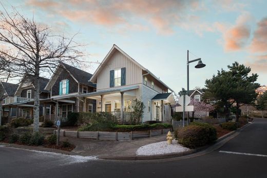 Luxury home in Lincoln City, Lincoln County