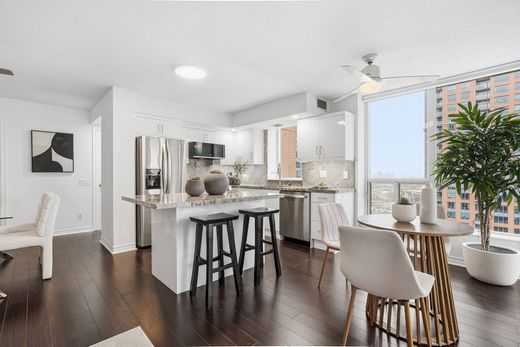 Apartment / Etagenwohnung in Toronto, Ontario