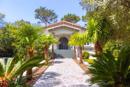 Detached House in Arcachon, Gironde