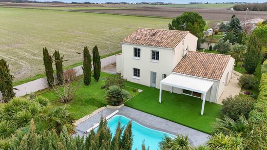 Casa Unifamiliare a Médis, Charente-Maritime