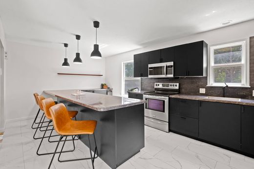 Luxe woning in Overland Park, Johnson County