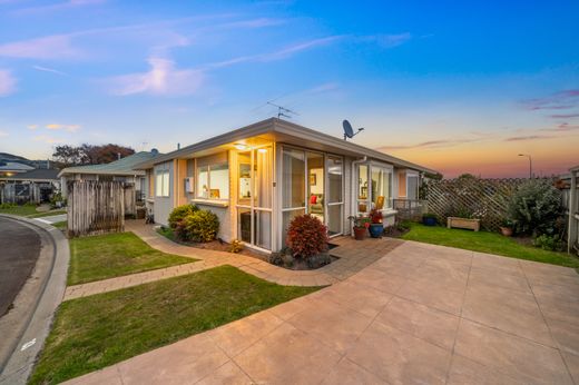 Apartment in Upper Hutt, Upper Hutt City