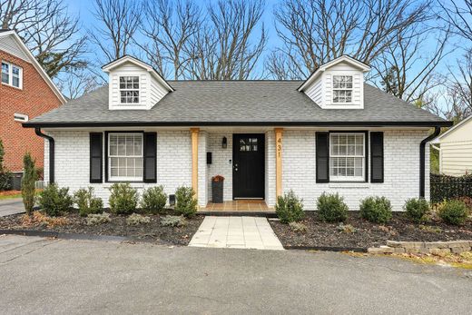 Detached House in Winston-Salem, Forsyth County