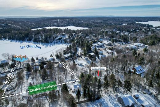 Dom jednorodzinny w Sainte-Anne-des-Lacs, Laurentides