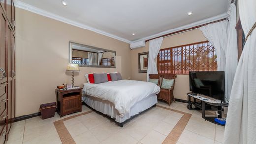 Vrijstaand huis in Ballito, iLembe District Municipality