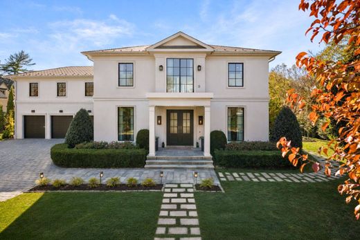 Luxury home in McLean, Fairfax County