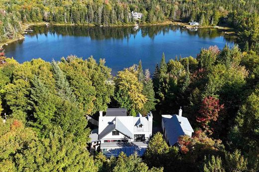 Detached House in Sainte-Lucie-des-Laurentides, Laurentides