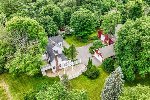 Detached House in Natick, Middlesex County