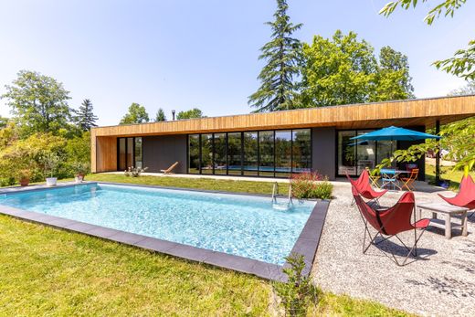 Detached House in Bordeaux, Gironde