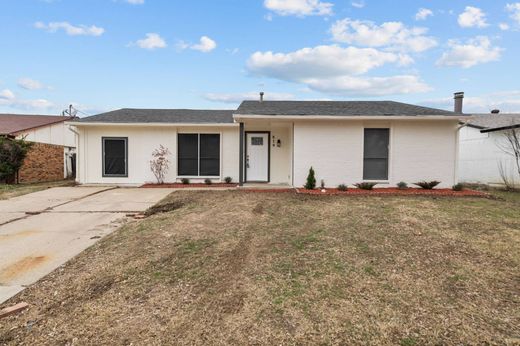 Detached House in Arlington, Tarrant County