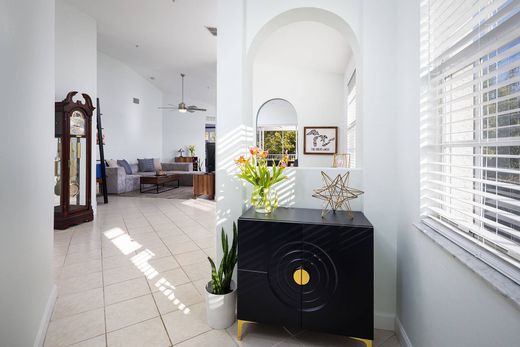 Apartment in Naples, Collier County