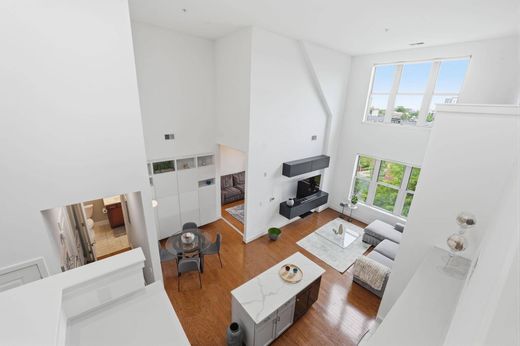 Apartment in Arlington, Arlington County