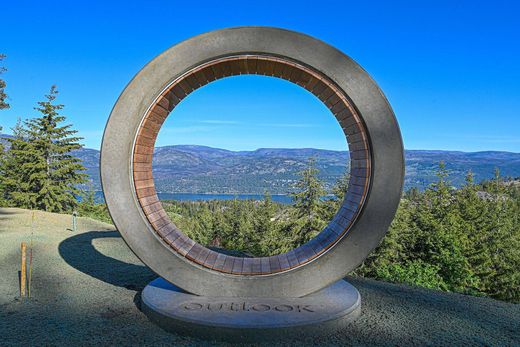 Luxury home in Vernon, Regional District of North Okanagan