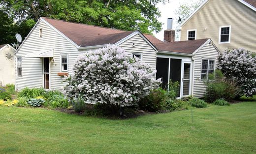 Vrijstaand huis in Madison, New Haven County