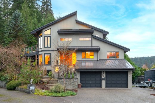 Частный Дом, North Vancouver, Metro Vancouver Regional District