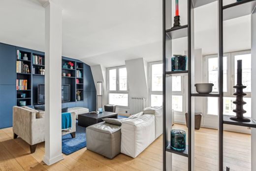 Apartment in Neuilly-sur-Seine, Hauts-de-Seine
