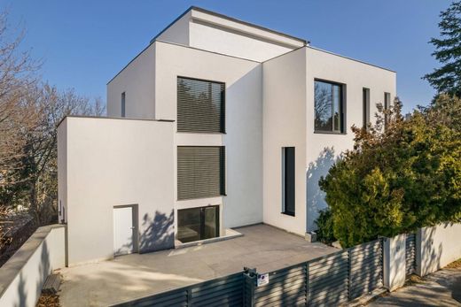 Частный Дом, Братислава, Bratislava