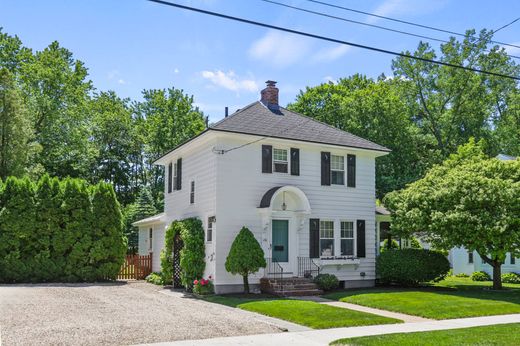 Detached House in Pittsfield, Berkshire County