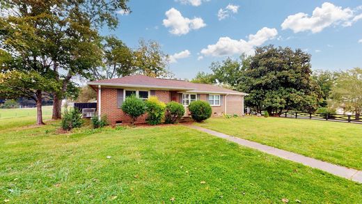 Detached House in Shelbyville, Bedford County