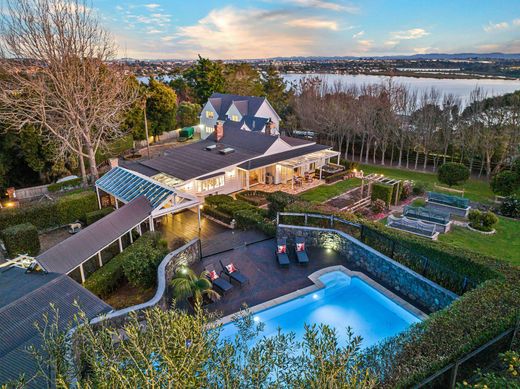 Terreno - Paremoremo, Auckland