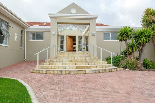 Luxe woning in Stilbaai-Oos, Eden District Municipality