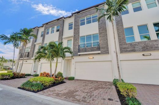 Townhouse - Oakland Park, Broward County