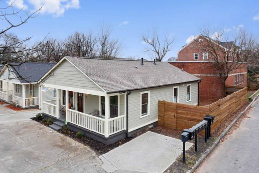 Detached House in Atlanta, Fulton County