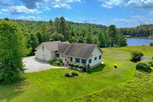 Vrijstaand huis in Plymouth, Windsor County