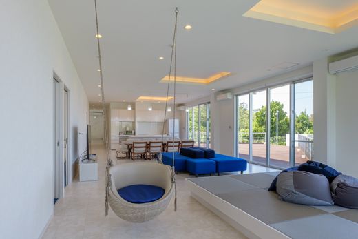 Detached House for sale in Onna