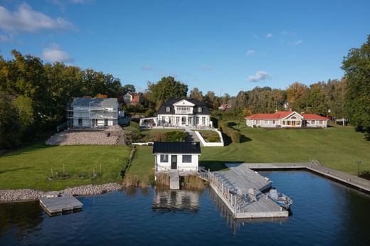 Villa Vaxholm, Vaxholms Kommun