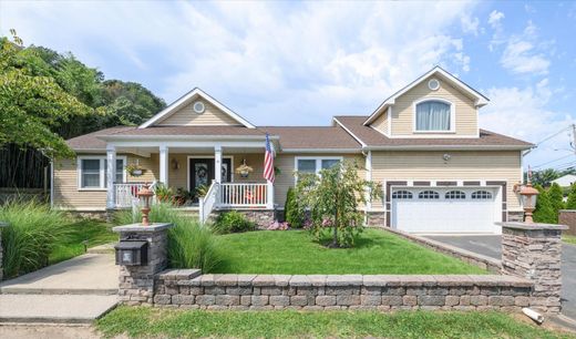 Detached House in Highlands, Monmouth County