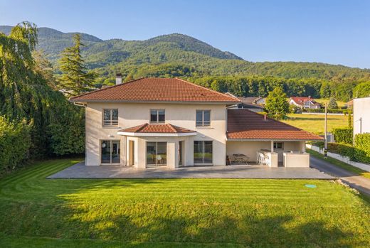 Casa Unifamiliare a Divonne-les-Bains, Ain