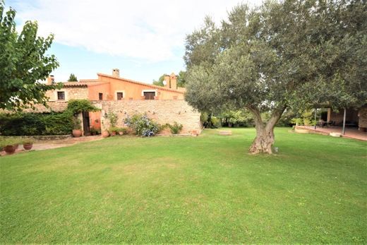 Country House in Fonteta, Province of Girona