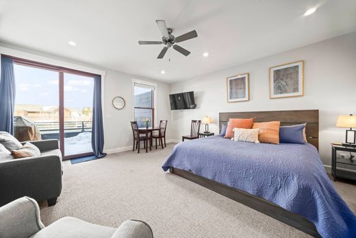 Luxury home in Grand Lake, Grand County