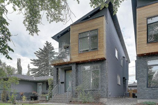 Calgary, Albertaの一戸建て住宅