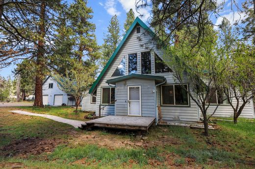 Detached House in Dorris, Siskiyou County