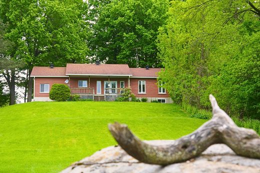 호화 저택 / South Lancaster, United Counties of Stormont, Dundas and Glengarry