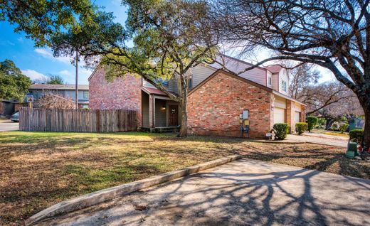 Detached House in San Antonio, Bexar County