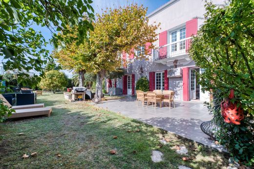 Vaux-sur-Mer, Charente-Maritimeの一戸建て住宅