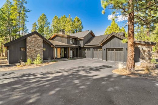 Luxury home in Bend, Deschutes County
